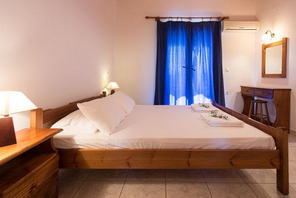 Athena Studios Vasilikí Kamer foto
